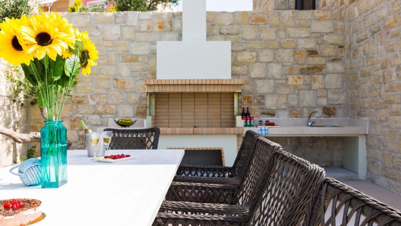Villa Emilia I Luxury, Amazing Seaview, Next To The Town Kissamos Luaran gambar